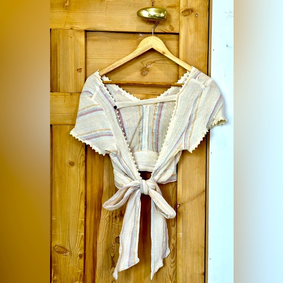 Z&L cute crop top - Picture 9 of 9